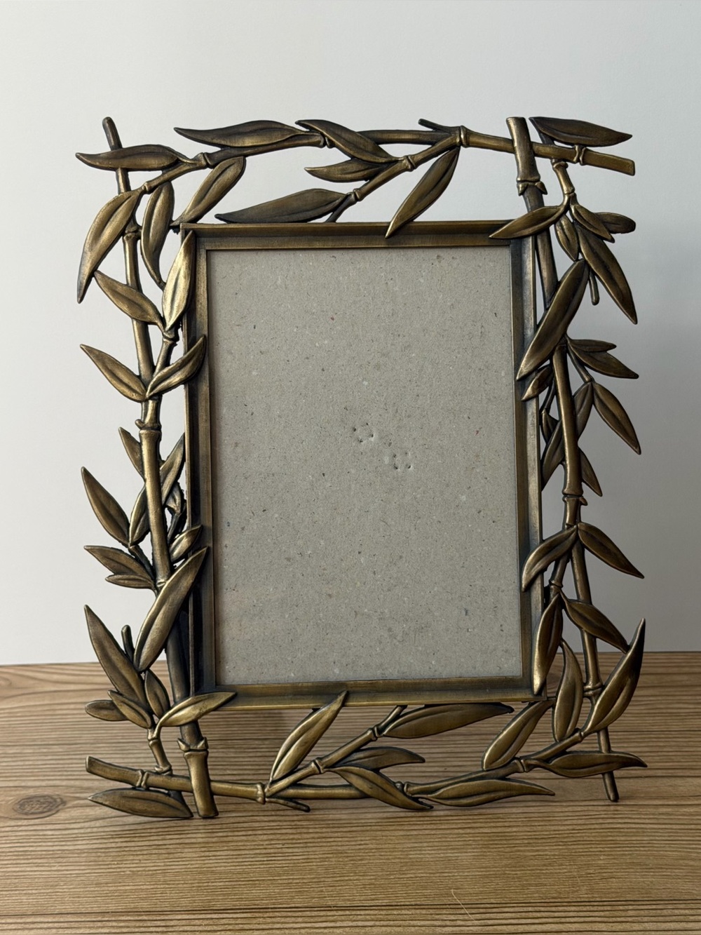 Brass Gold Tone Metal Bamboo Leaf Picture Frame Table Top Free Standing